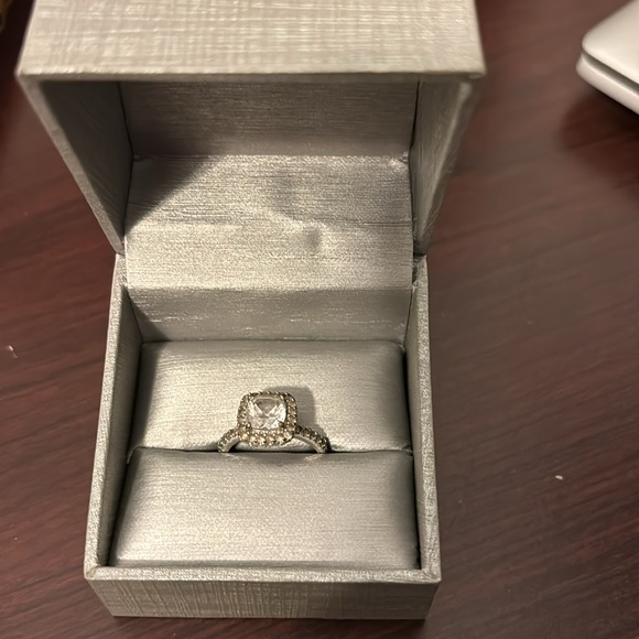 Zales silver engagement ring - Picture 2 of 4